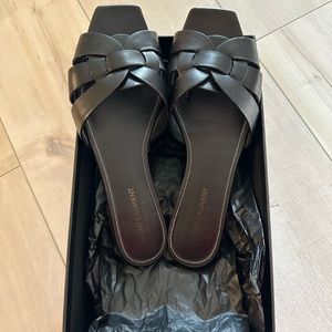 Saint Laurent Tribute Flat Sandals